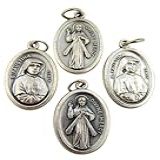Lote De 4 Medalhas De Santa Faustina Com Divina Misericórdia De 2 5 Cm De Prata Oxidada Nos Dois Lados