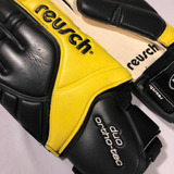 Luva Goleiro Reusch Duo Ortho Tec modelo Europeu 