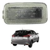 Luz Cortesia Lanterna Porta Malas Toyota Yaris 2023 Usado