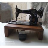 Máquina De Costura Singer Antiga Para Decoração