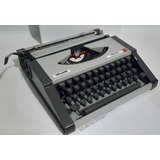 Maquina De Escrever Olivetti Anos 80