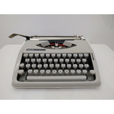 Maquina De Escrever Olivetti Leterra 82