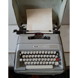 Máquina De Escrever Olivetti Lettera 35