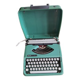 Máquina De Escrever Olivetti Lettera 82