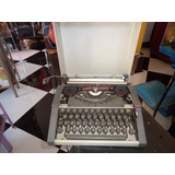 Maquina De Escrever Olivetti portatil usada