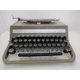 Maquina De Escrever Olivetti Studio 42