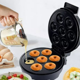 Máquina Fazer Donuts Rosquinha 7 Furos 110v 220v Confeitaria Cor Preto 220v