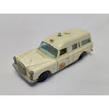 Matchbox Mercedes Bens Binz Ambulance N3