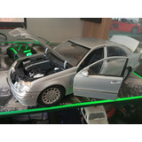 Miniatura 1 18 Kyosho