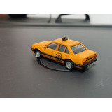 Miniatura Chevrolet Monza Táxi Curitiba Escala 1 87