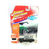 Miniatura Chevy Nova 1967 - Johnny Lightning - Esc:1/64