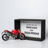 Miniatura Ducati Monster 696