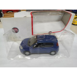 Miniatura Fiat Uno 1