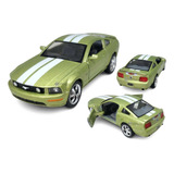 Miniatura Ford Mustang Gt 2006 Kinsmart 1 38 Metal