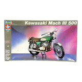 Miniatura Kawasaki Mach 3 500 Revell