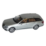 Miniatura Mercedes benz E klasse Sw T modell Schuco 1 43