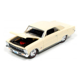 Miniatura Racing Champions Chevy Nova Bege Ano 1966 1 64
