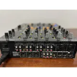 Mixer Behringer Ddm4000
