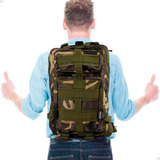 Mochila Tatica Reforçada Militar Camuflada 30lt Impermeavel Cor Verde 929 e Desenho Do Tecido Verde