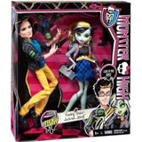 Monster High Picnic Jackson And Frankie Stein Dolls