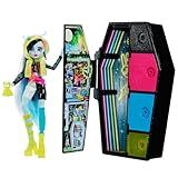 Monster High Skulltimates Secrets Neon Frights Boneca Frankie Articulável Com 19 Surpresas Incluindo Acessórios Que Brilham No Escuro