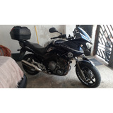 Moto Super Conservada pneus