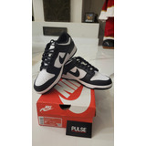 Nike Dunk Low Panda