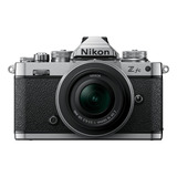 Nikon Kit Z Fc   Lente 16 50mm F 3 5 6 3 Vr Mirrorless Cor Prata preto