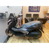 Nmax Yamaha vendedora Luisa