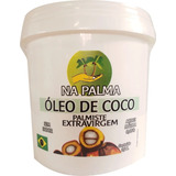 Óleo De Coco Na Palma Extravirgem