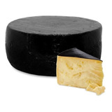 Queijo Parmesão Capa Preta Canastra 1 2kg Peça Inteira