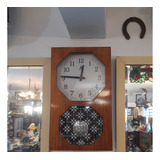 Relógio De Parede Astro Em Madeira No Estado