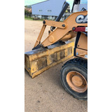 Retroescavadeira Case 580 N