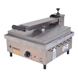 Sanduicheira Eletrica Lisa Pe35a 35x33cm 1550w 220v Venancio