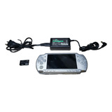 Sony Psp 2000 Slim Funcionando E Com Jogos Mas O Botão L Não Funciona Mas Da Pra Jogar Normalmente E Ta Sem A Bateria N55