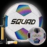 SQUAD Bola De Futebol Refletiva Holográfica Tamanho 5 - Bola Reflexiva Brilhante Para Jogos Noturnos E Treinamento - Couro PU Durável E Airbags De Borracha - Presente Legal E Exclusivo Para Fãs De