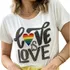 T-shirt Love Is Love Com Pedrarias Bordada À Mão