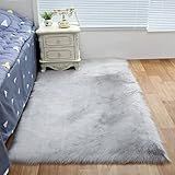Tapete Beira De Cama Em Pelucia Pelo Alto 1 00x0 60m Cor CINZA