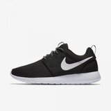 Tenis Clasicos Roshe One