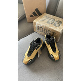 Tênis Yeezy 700 Mnvn Honey Flux adidas