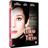 Um Clarao Nas Trevas